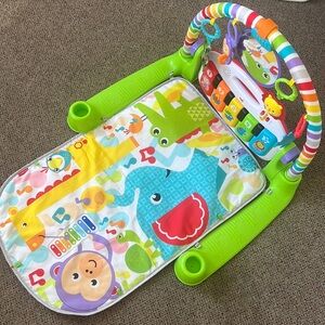 Fisher Price Deluxe Piano Gym